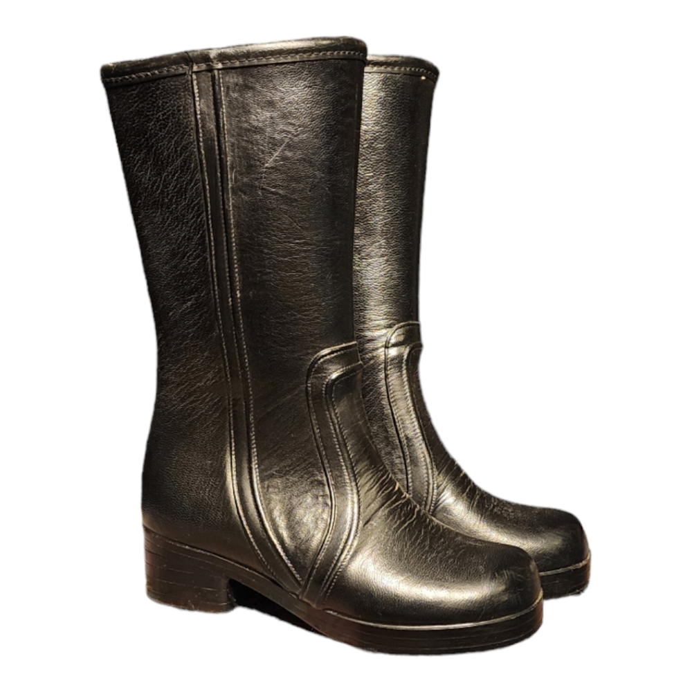 Robinson Crusoe rubber heeled boots